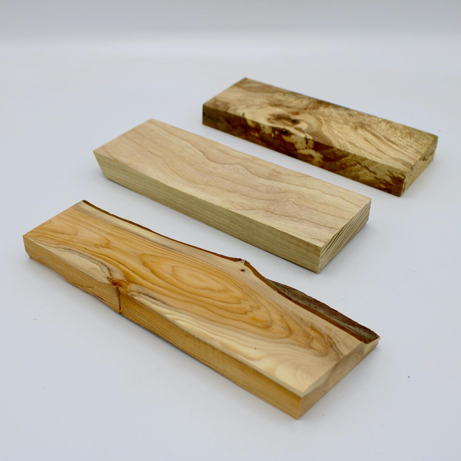 Blocs de bois pour manche de couteaux, bois d'oeuvre pour couteliers Noyer et hêtre échauffé – Image 8