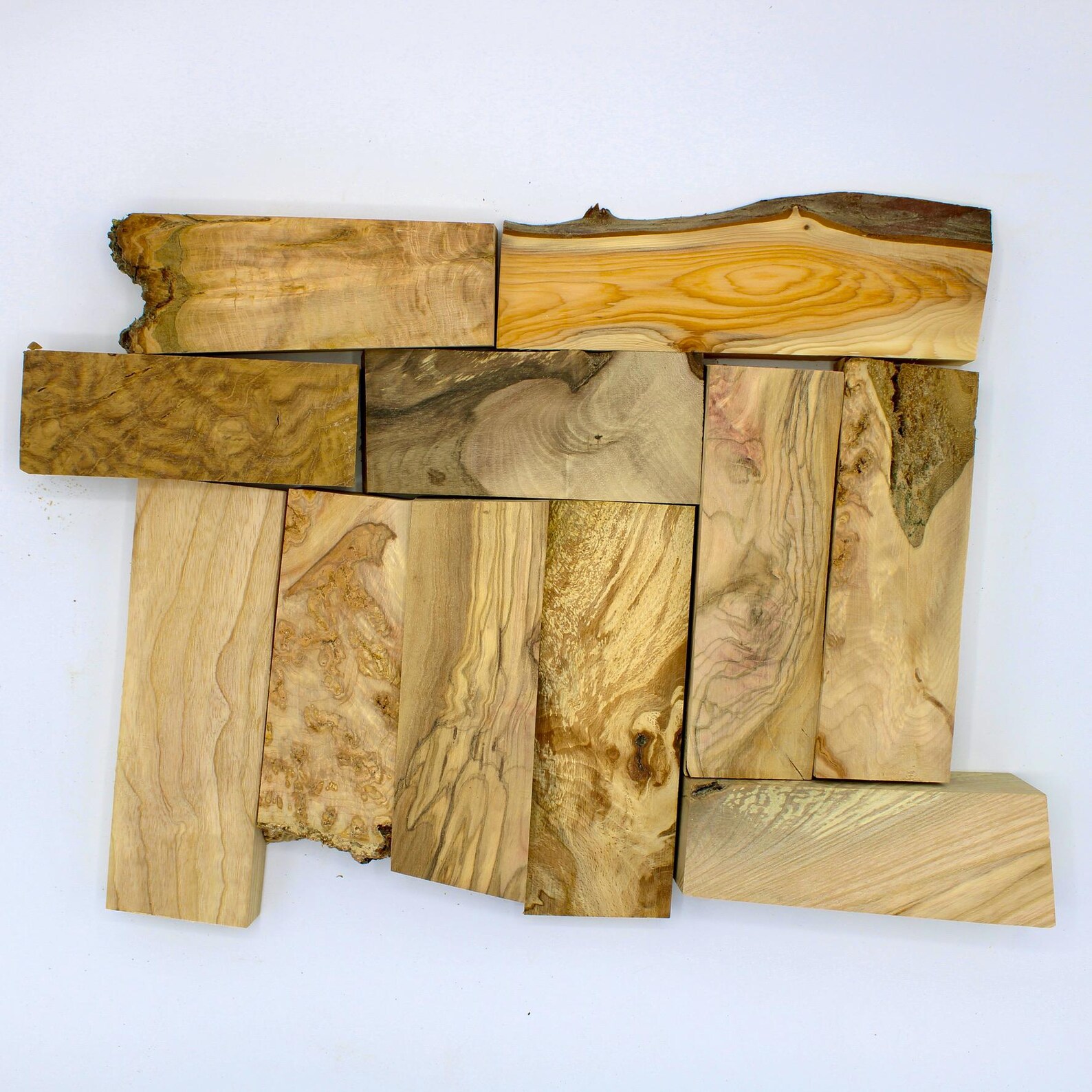 Blocs de bois pour manche de couteaux, bois d'oeuvre pour couteliers Noyer et hêtre échauffé – Image 10