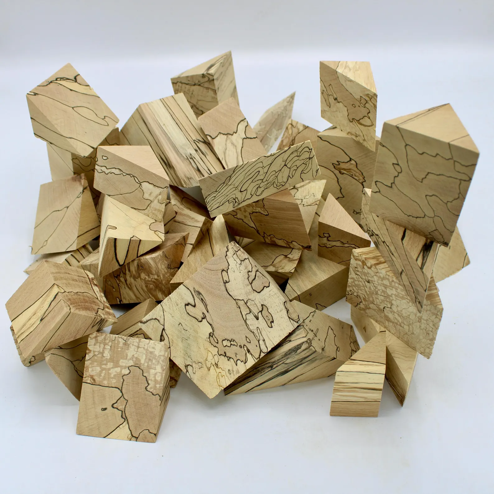 Triangle de hêtre échauffé, bois d'exception pour créations uniques, bijoux, déco, jeux, jouets, compositions, créations – Image 9